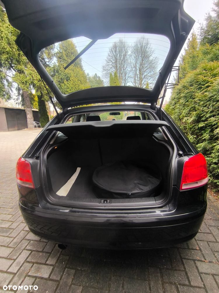 Audi A3 3-drzwiowe 1.6 Ambiente - 25