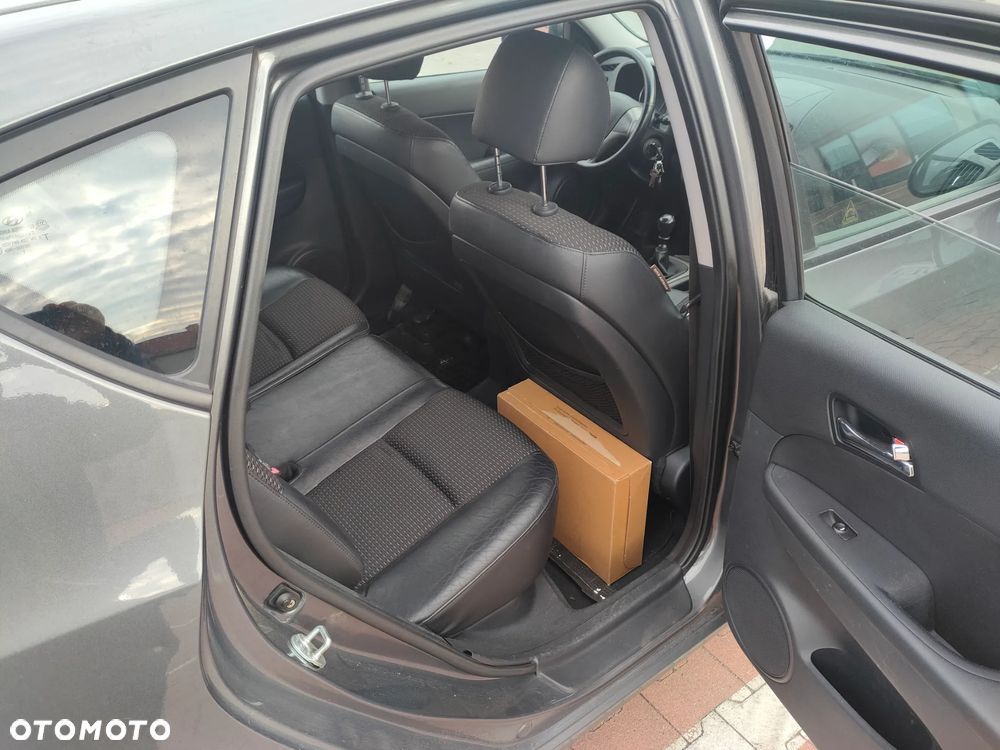 Hyundai i30 1.6 CRDi Premium - 13