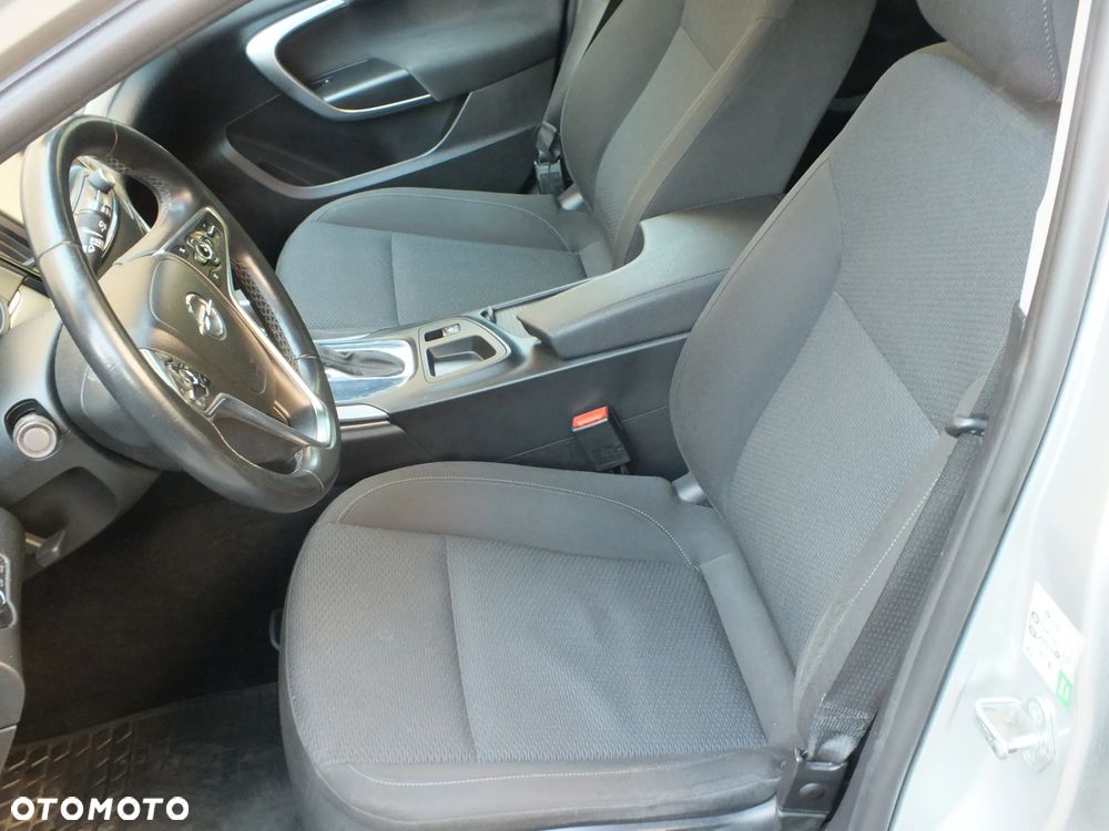 Opel Insignia - 10