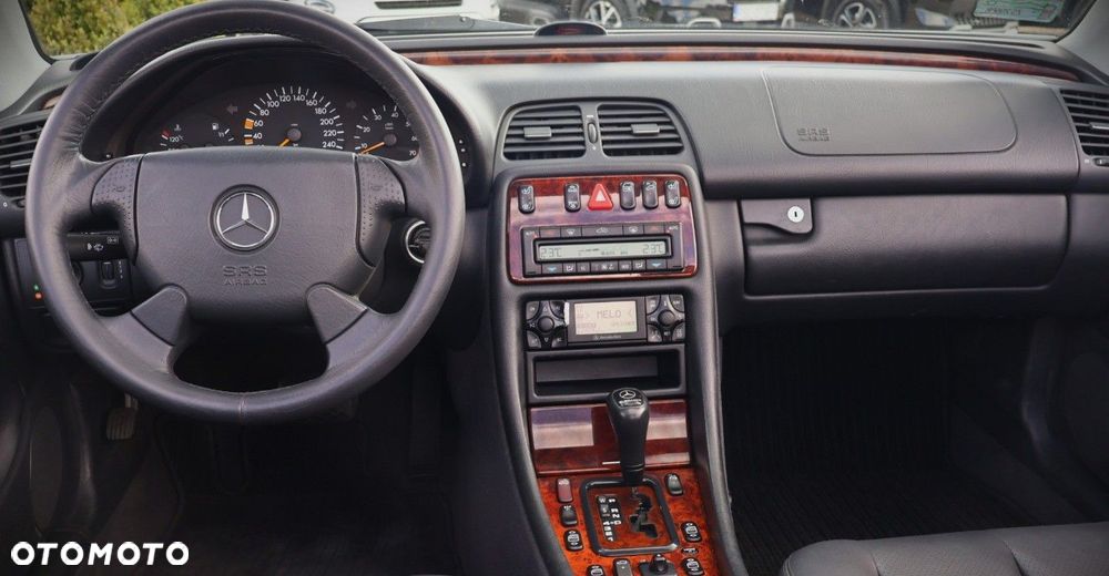 Mercedes-Benz CLK - 22