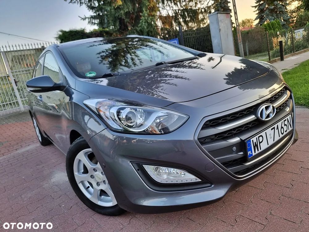 Hyundai i30 blue Kombi 1.6 GDi Style - 2