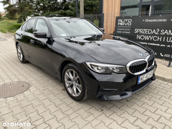 BMW Seria 3 318i Sport Line