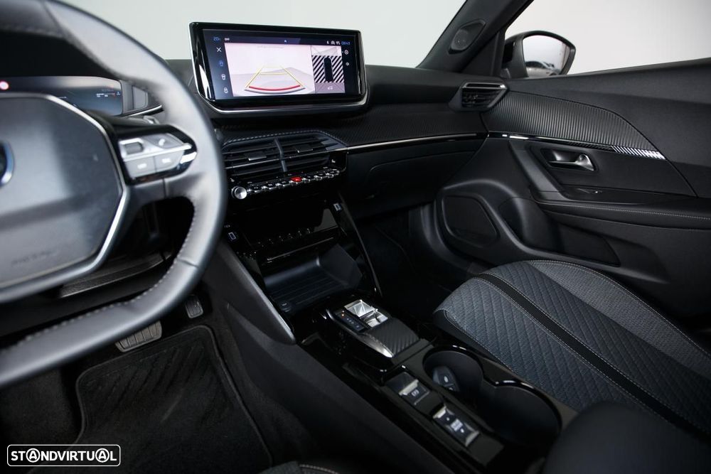 Peugeot 2008 1.2 PureTech Allure EAT8 - 20