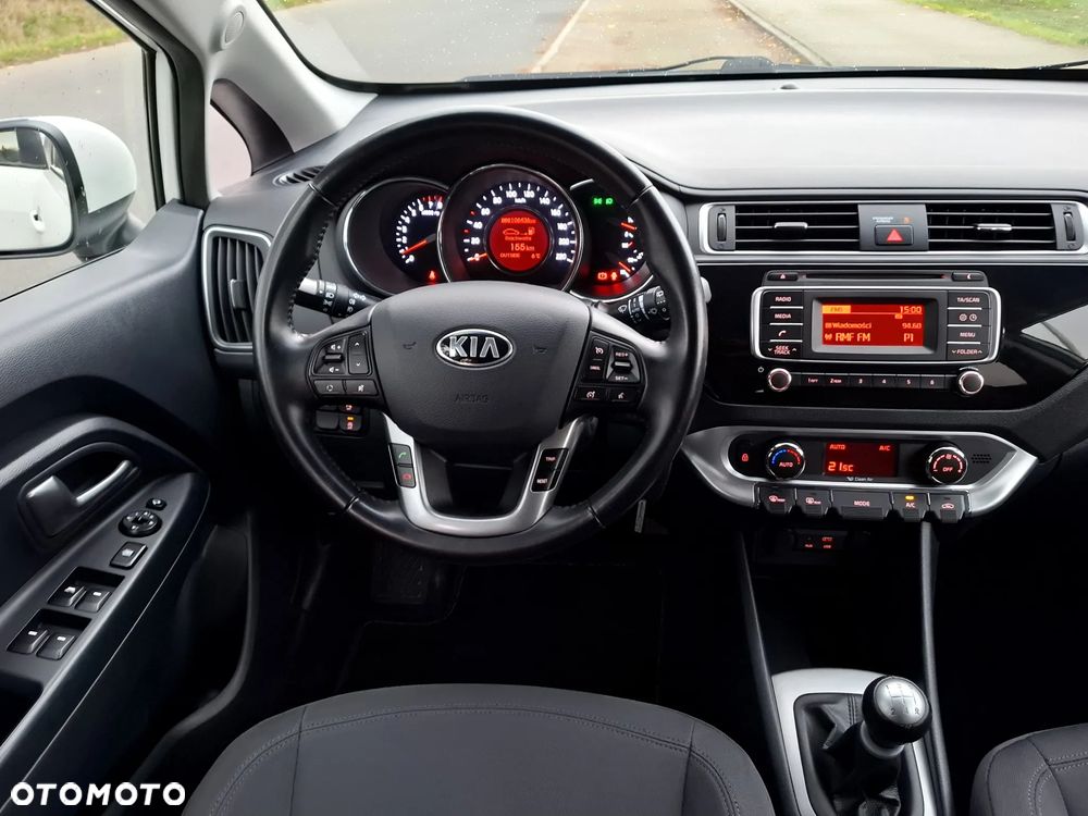 Kia Rio - 12