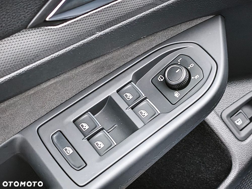 Volkswagen Golf 1.5 TSI EHybrid PHEV 150kW Style DSG - 19