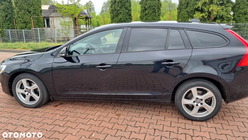 Volvo V60 D4 Geartronic Momentum - 9