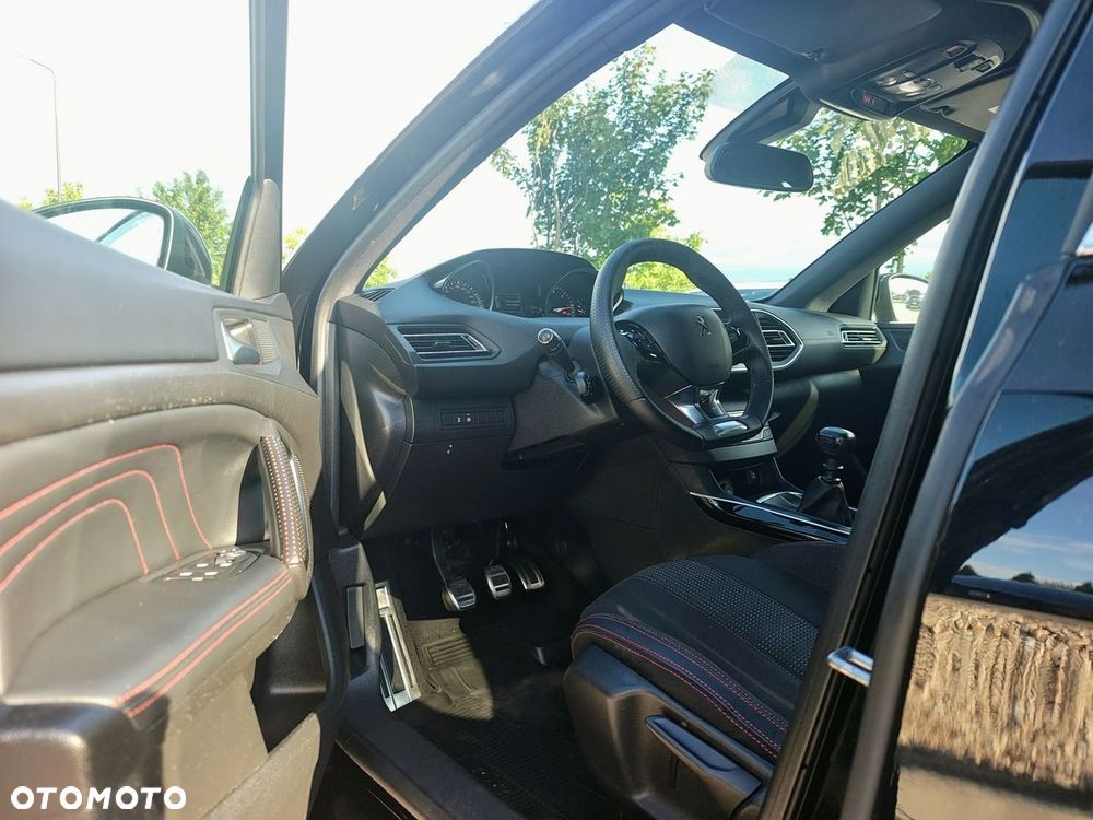 Peugeot 308 - 25