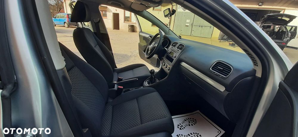 Volkswagen Golf - 36