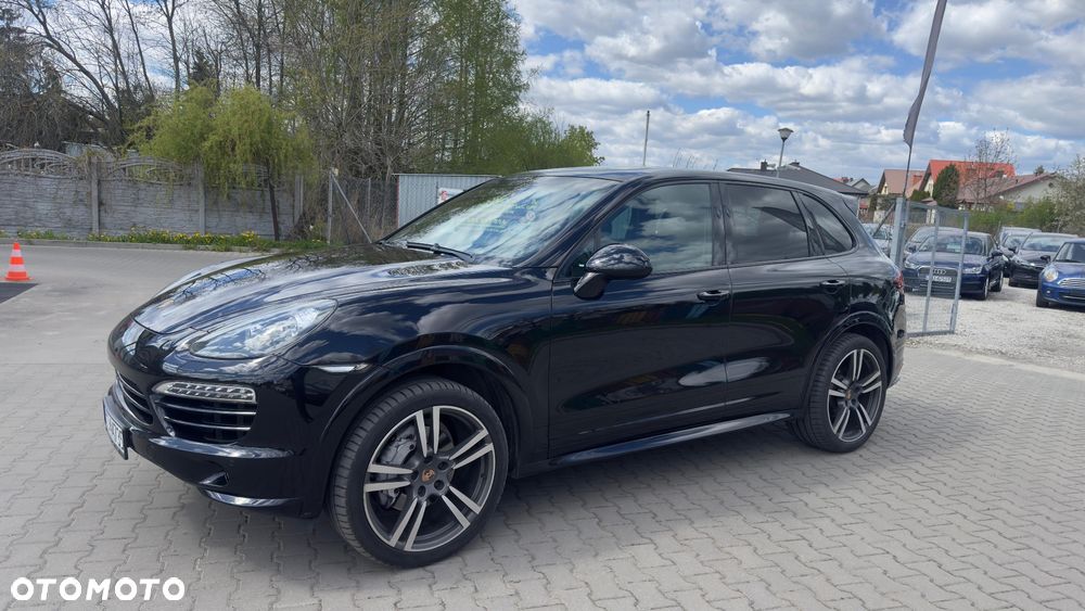 Porsche Cayenne Platinum Edition - 9