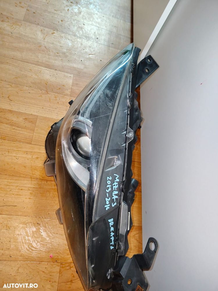 Far dreapta cu Xenon Cod: 7477558600Mazda 3 BM [2013 - 2016] - 2