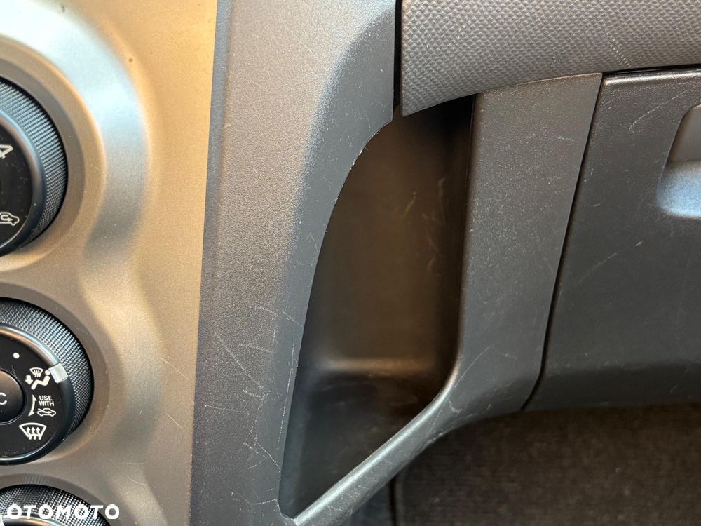 Toyota Yaris 1.33 Sol - 23