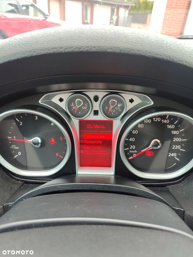 Ford Kuga - 23