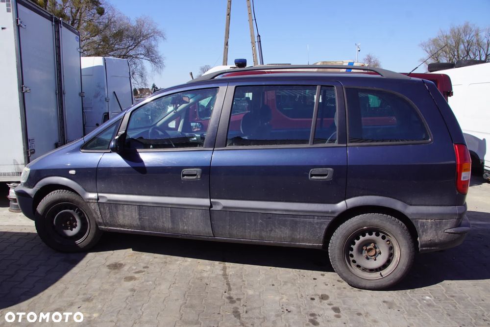 Auto na części - Opel Zafira A 1.8 16V 125 KM Z18XE F17 36U 2002R Silnik Skrzynia Drzwi Maska Zderzak Błotnik Klapa Klamka Lampa Lusterko Szyba Deska Kokpit Sterownik Moduł Czujnik Licznik Wyświetlacz Panel Kierownica - 3