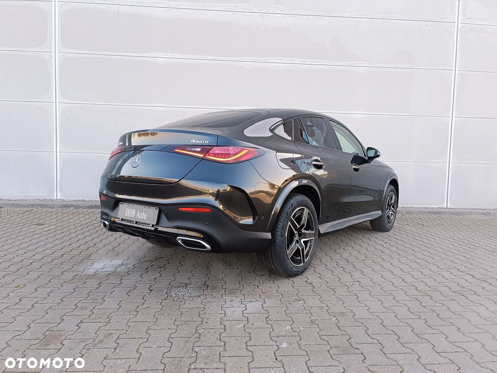 Mercedes-Benz GLC ver-300-e-4--matic-amg-line - 3