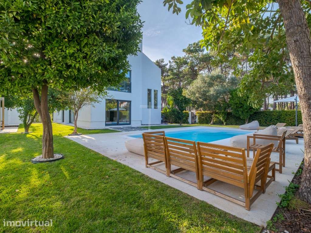 Moradia isolada T5, arquitetura contemporânea com garagem e piscina... - Grande imagem: 4/49