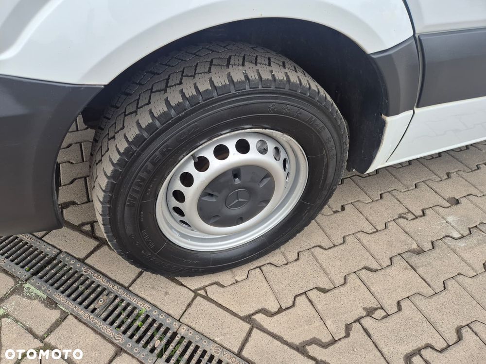 Mercedes-Benz Sprinter 316 CDi / KONTENER / WINDA  / TEMPOMAT / 3 MIEJSCA / 1 WŁ / SERWISOWANY - 16