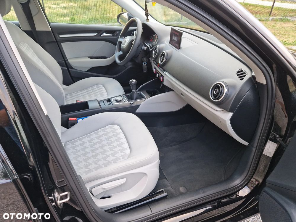 Audi A3 Sportback - 10