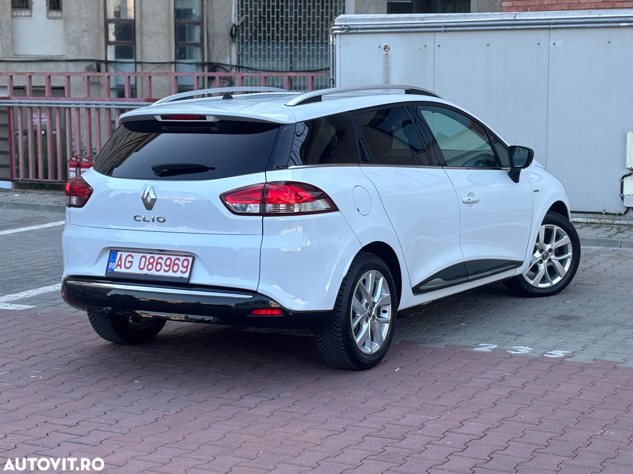 Renault Clio (Energy) TCe 90 Start & Stop LIMITED - 15