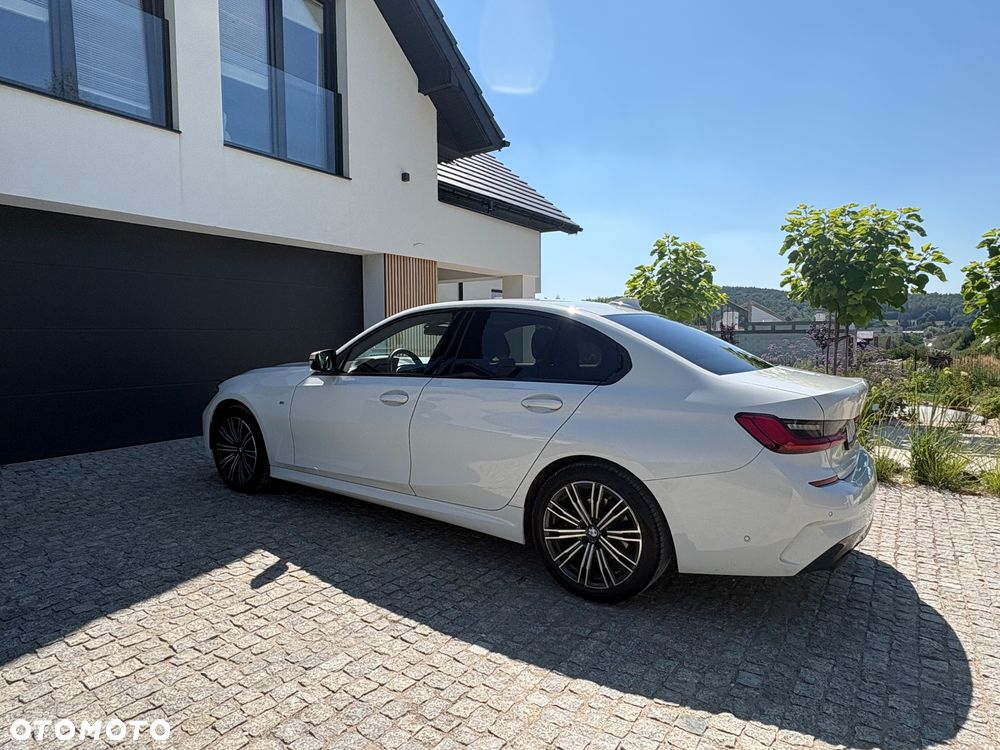 BMW Seria 3 318i M Sport - 5