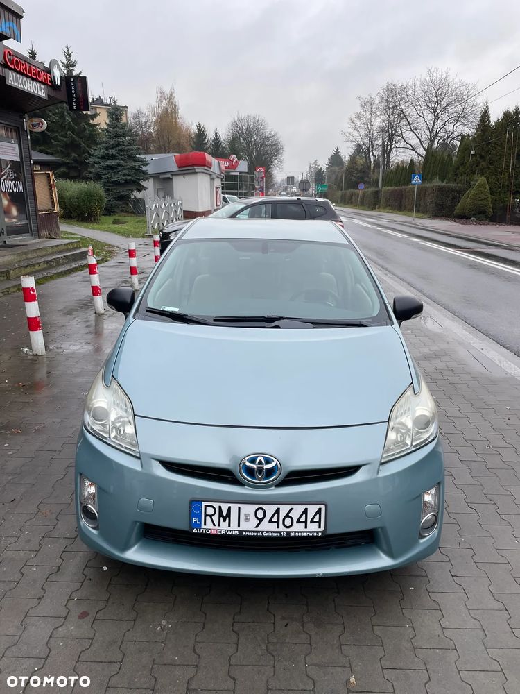 Toyota Prius (Hybrid) Comfort - 4