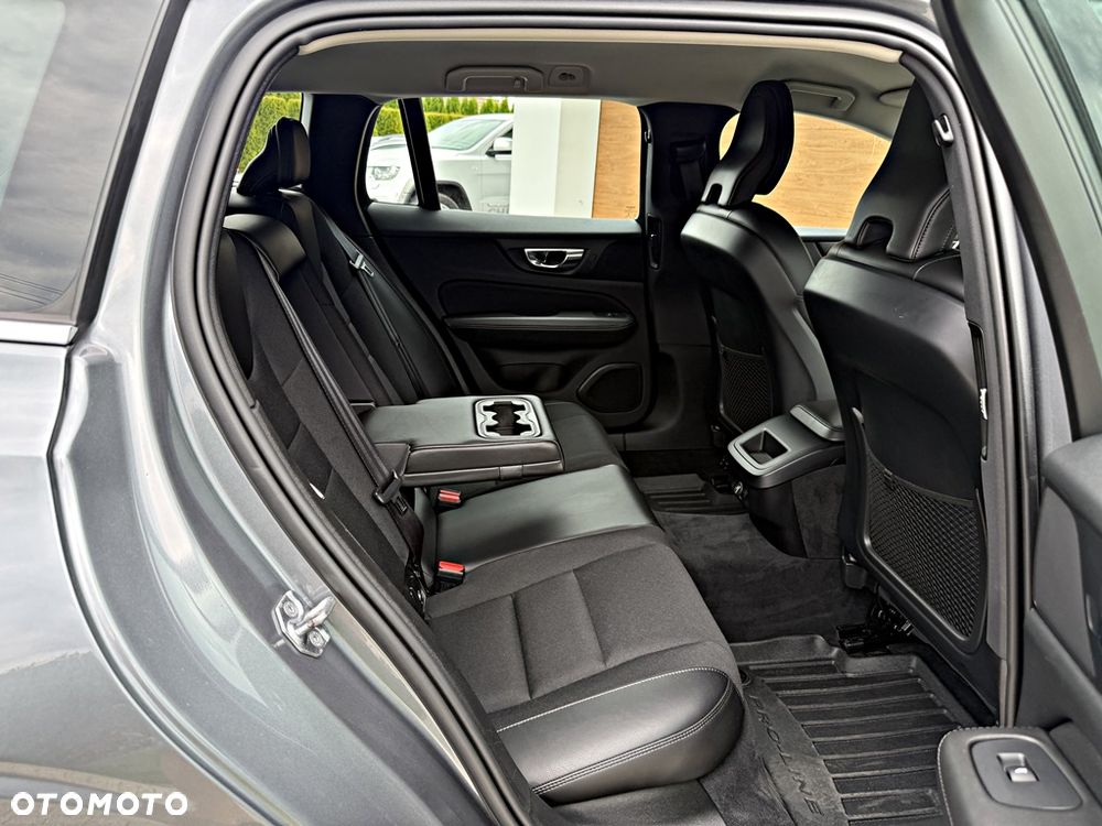 Volvo V60 D4 Drive-E Dynamic Edition (Momentum) - 25