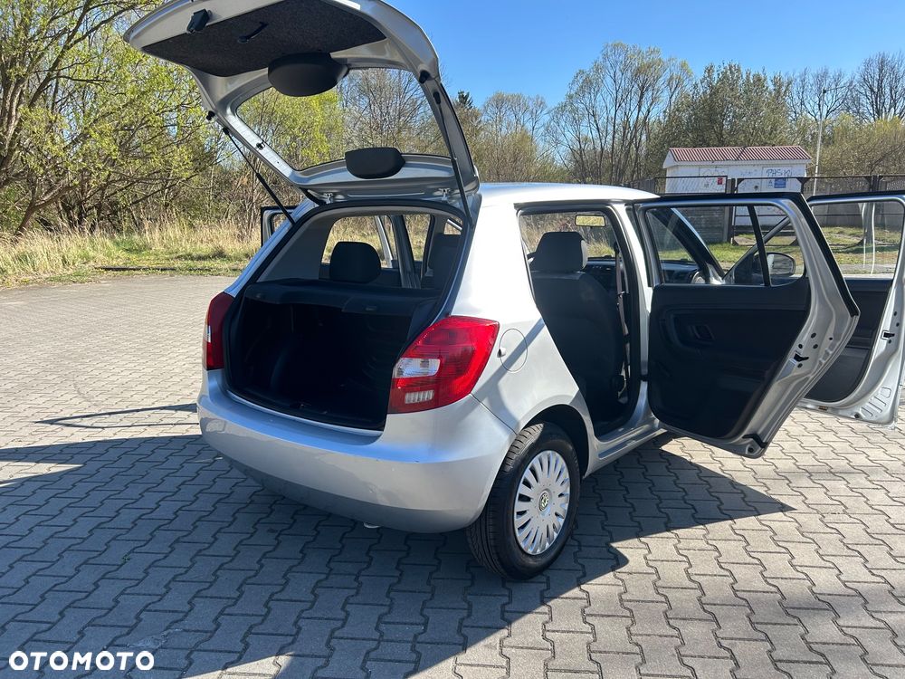 Skoda Fabia 1.2 HTP Classic - 24