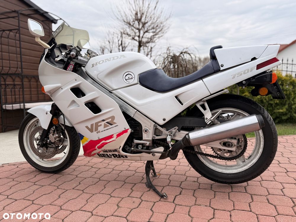 Honda VFR - 1