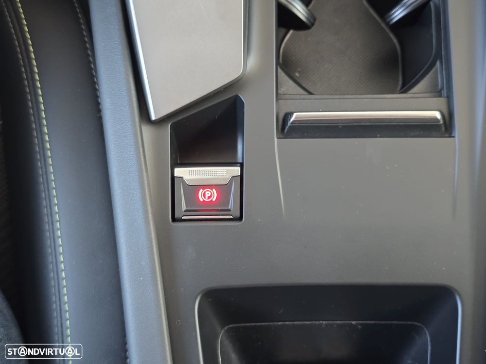 Peugeot 408 225 e-EAT8 GT - 24