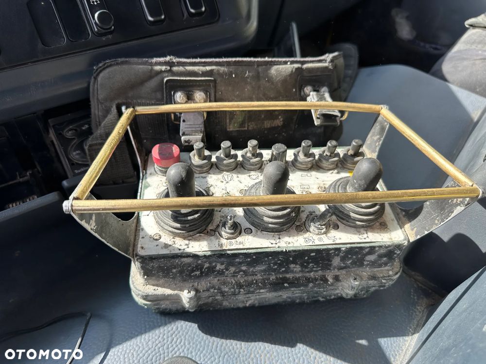 Mercedes-Benz Actros - 3