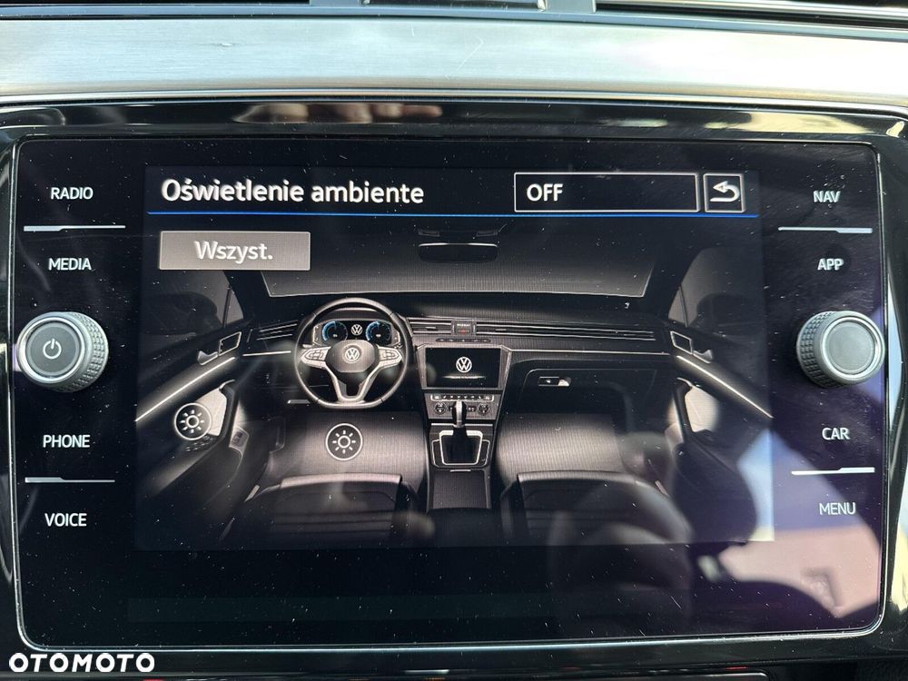 Volkswagen Passat Variant 2.0 TDI SCR Elegance DSG - 28