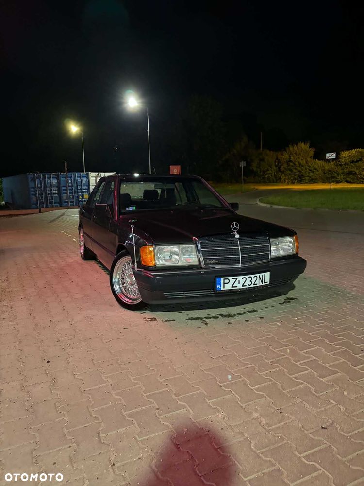 Mercedes-Benz W201 (190) - 2