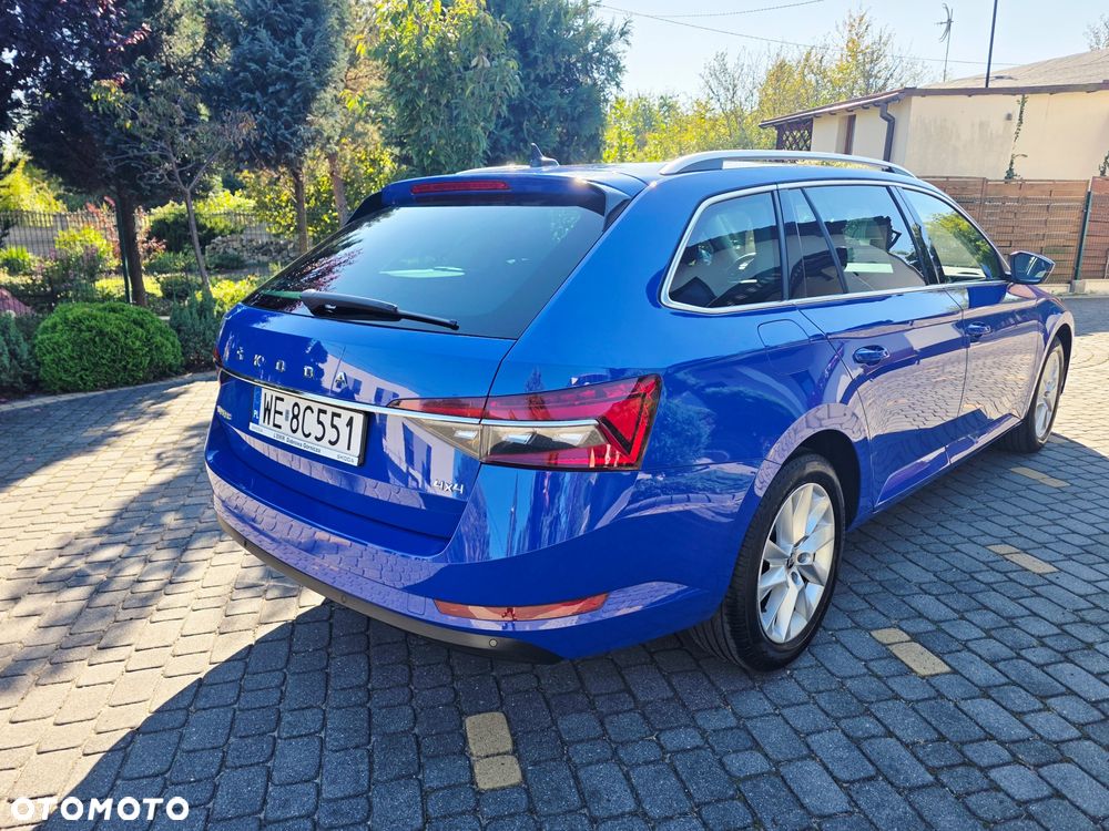 Skoda Superb 2.0 TDI SCR 4x4 Style DSG - 10