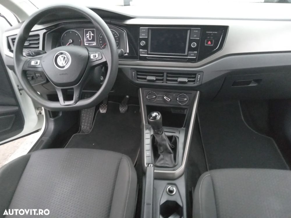 Volkswagen Polo 1.6 TDI Comfortline - 6