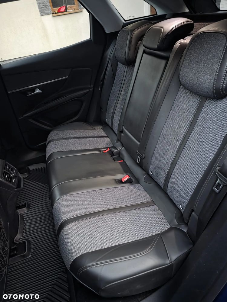 Peugeot 3008 1.2 PureTech Allure S&S - 11