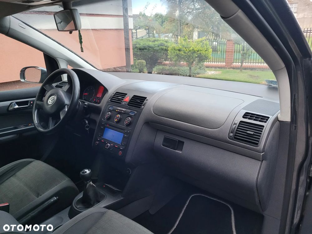 Volkswagen Touran 2.0 TDI DPF United - 8