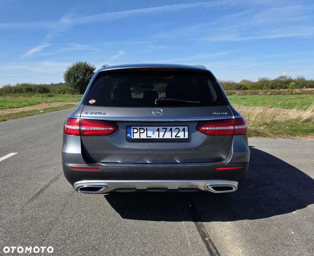Mercedes-Benz Klasa E 220 d 4-Matic All-Terrain - 3