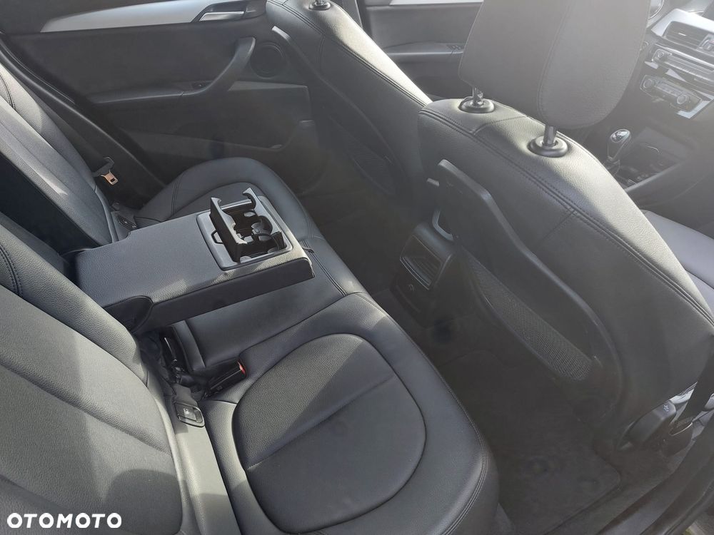 BMW X1 sDrive18i Advantage - 28