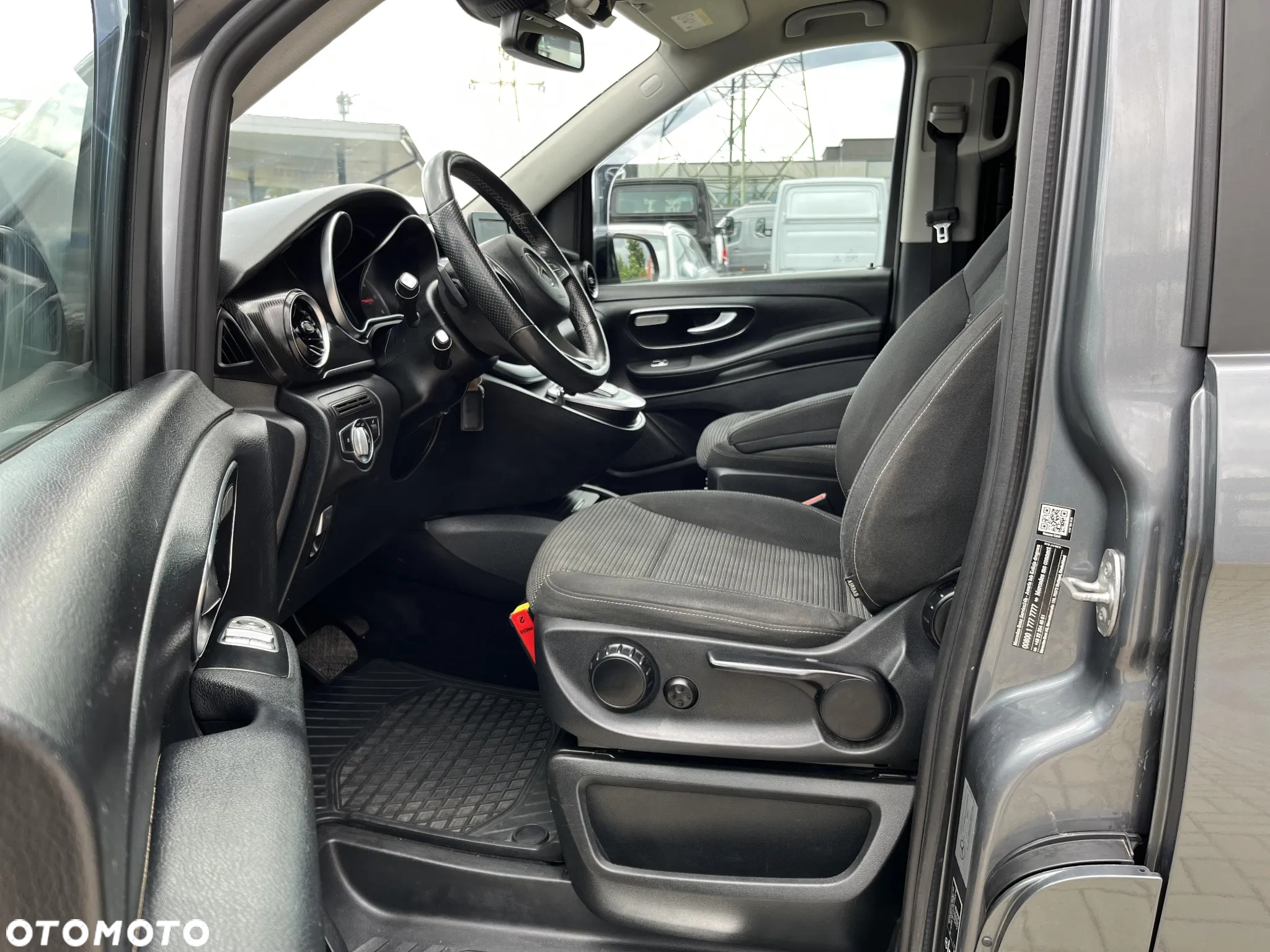 Mercedes-Benz Klasa V 220 d 4-Matic 9G-Tronic (d³ugi) - 13