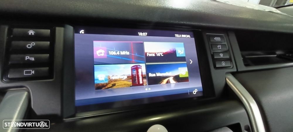 Land Rover Discovery Sport 2.0 D AWD R-Dynamic S - 19