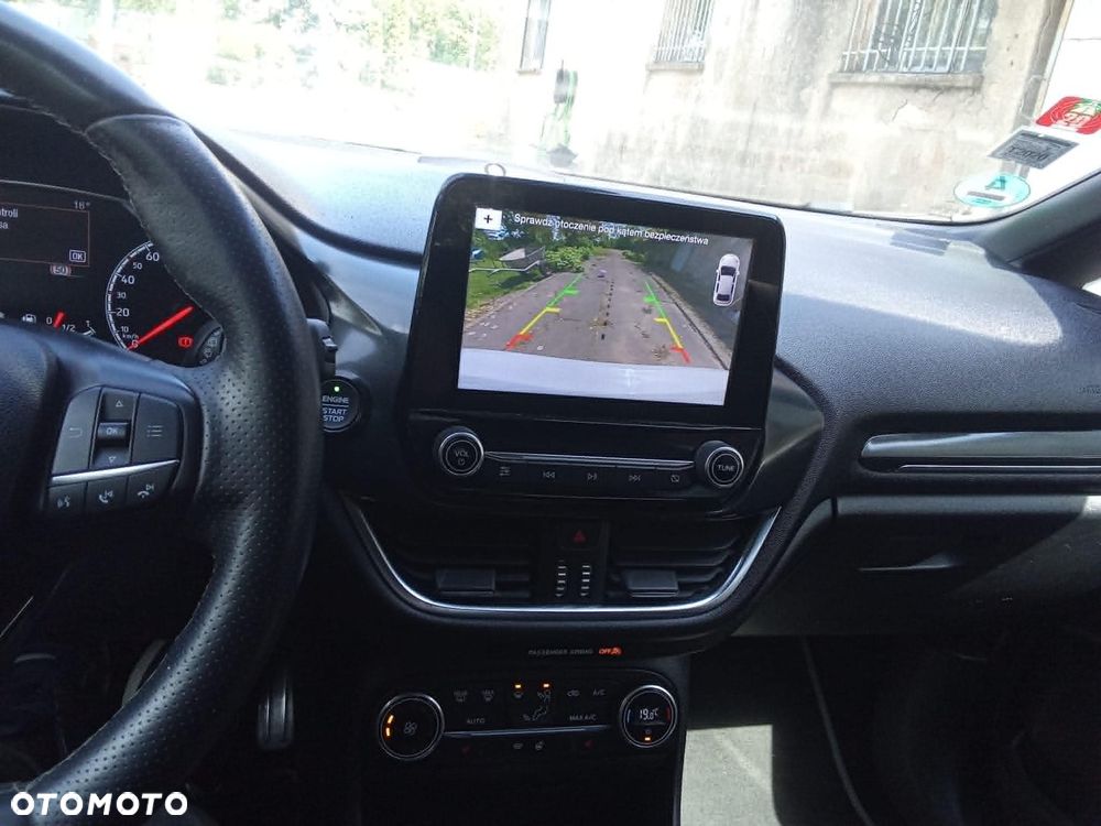 Ford Fiesta - 11