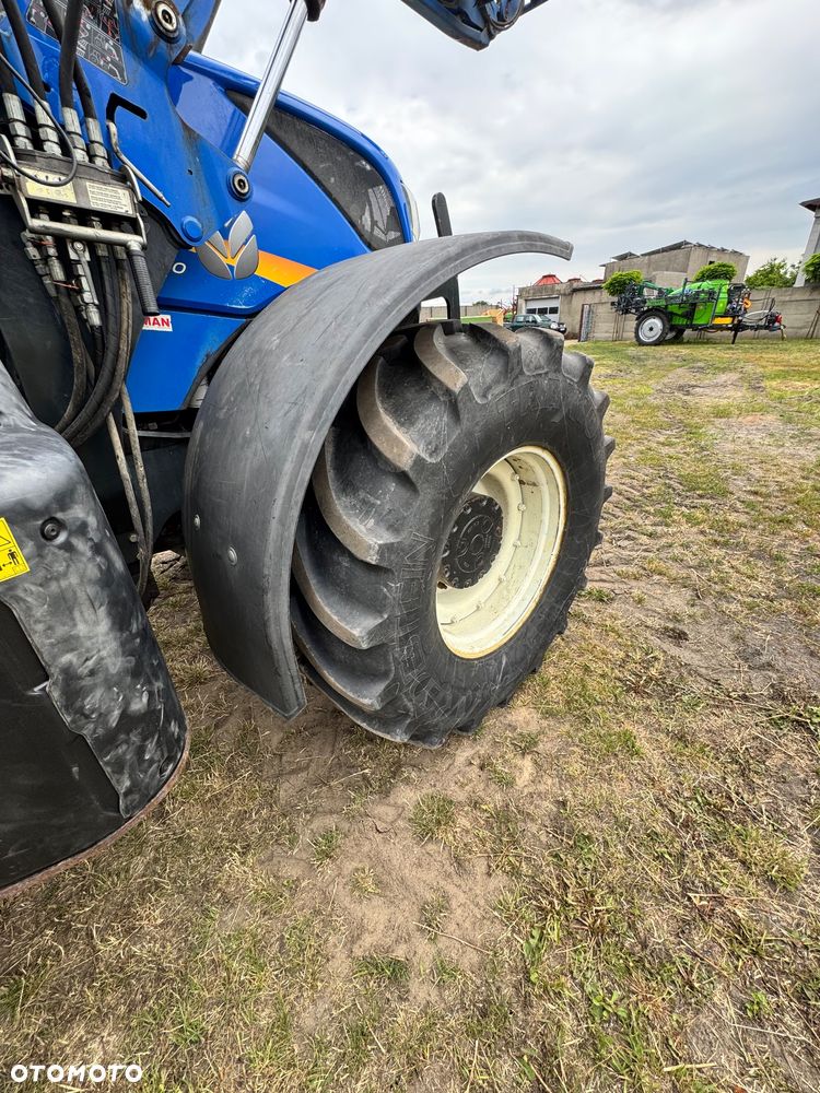 New Holland T7.230 - 16