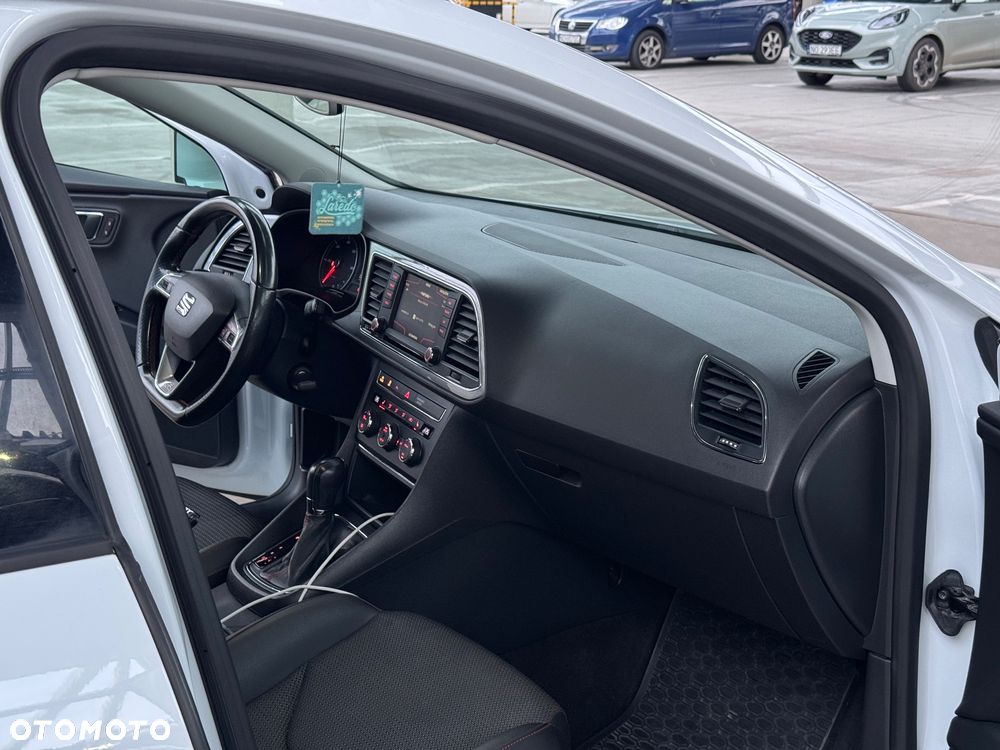 Seat Leon 2.0 TDI DPF Start&Stop DSG FR - 32