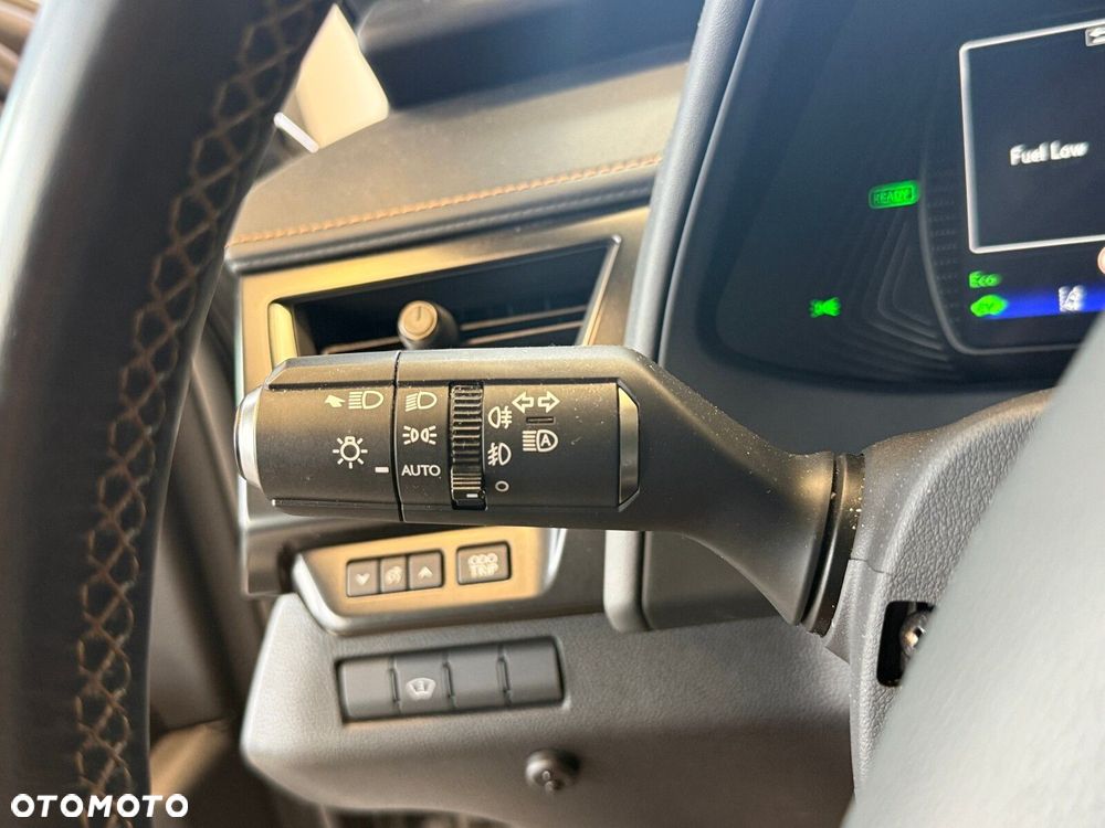 Lexus UX - 29