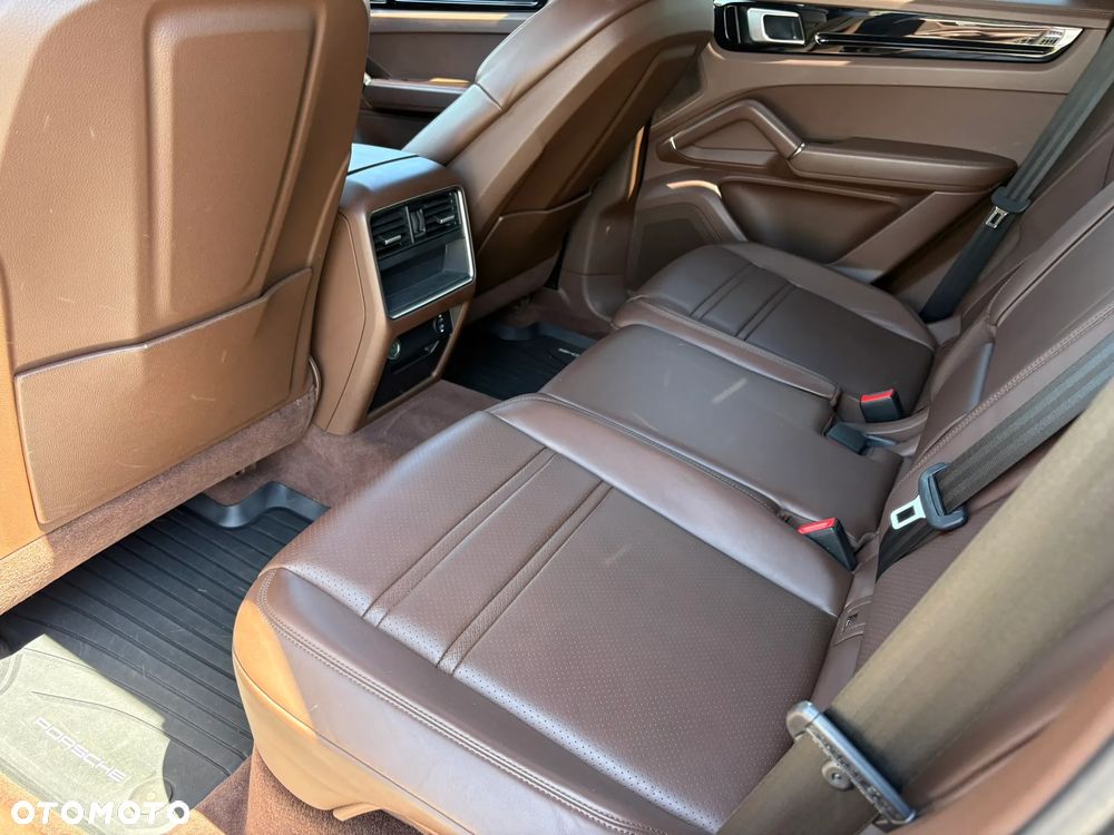 Porsche Cayenne E-Hybrid - 24