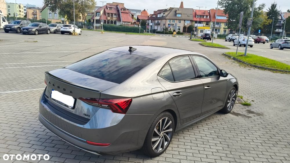 Skoda Octavia 2.0 TSI 4x4 Sportline DSG - 32