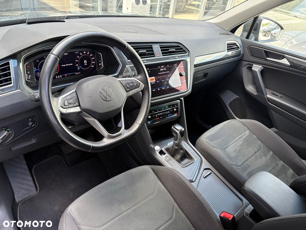 Volkswagen Tiguan - 12