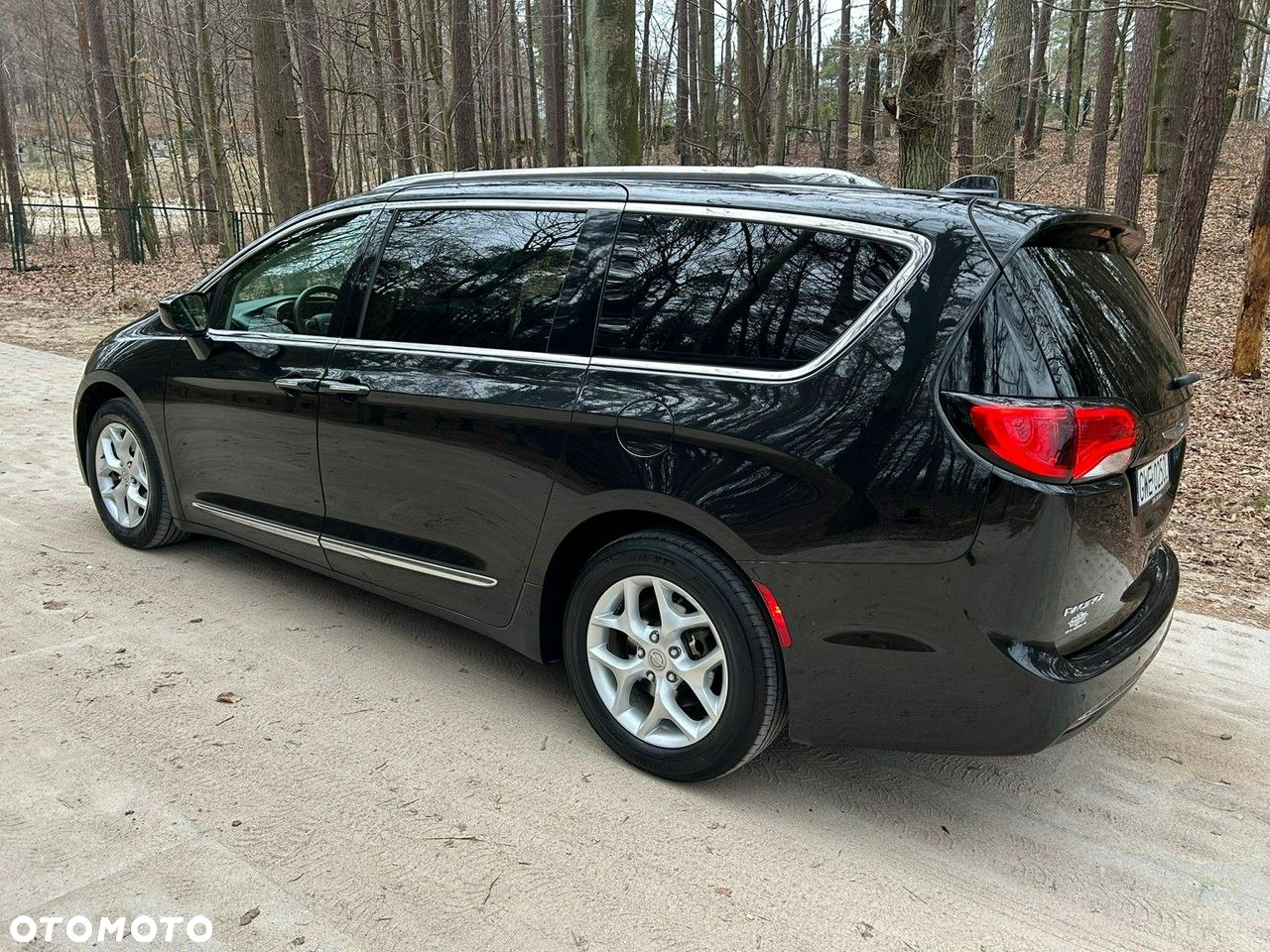 Chrysler Pacifica - 14