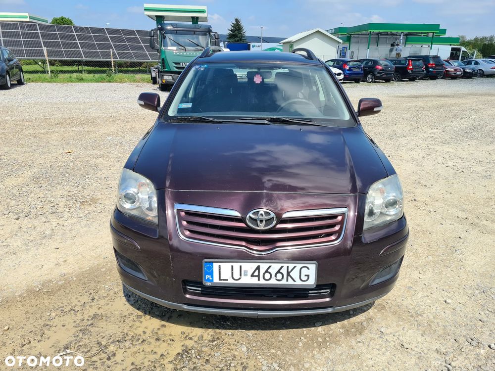 Toyota Avensis - 13