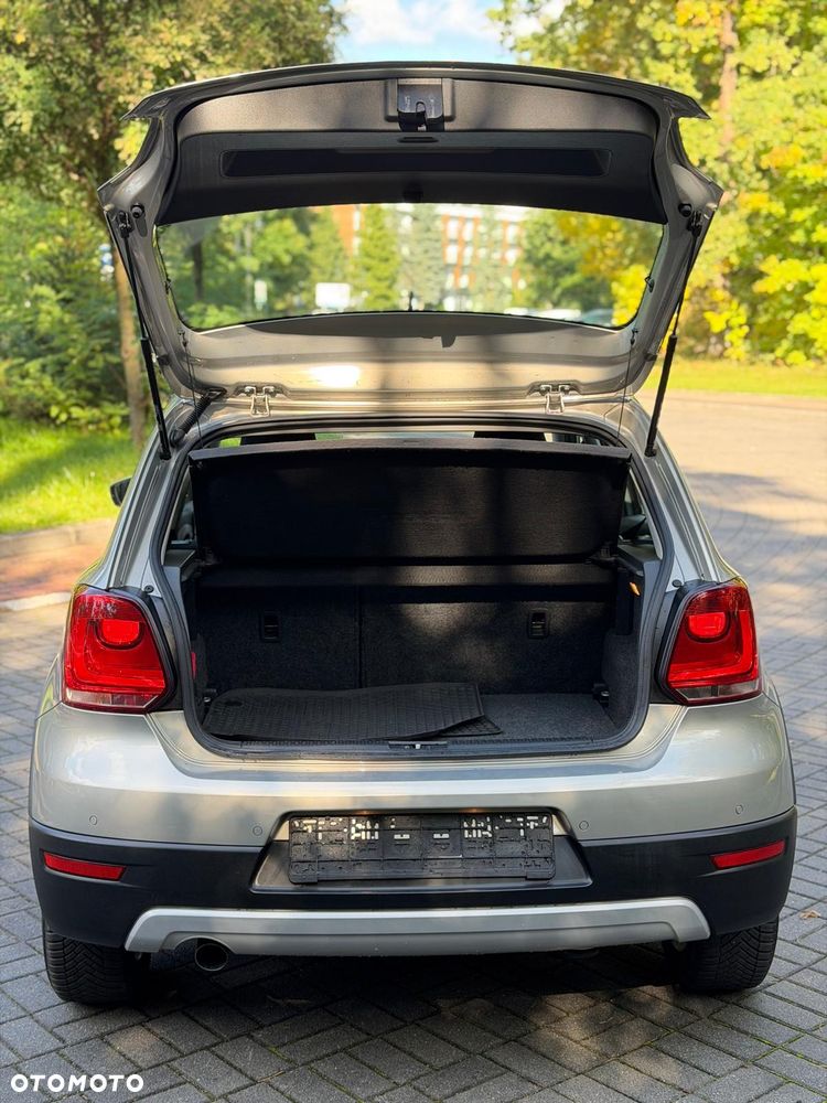 Volkswagen Polo Cross 1.6 TDI DPF - 11