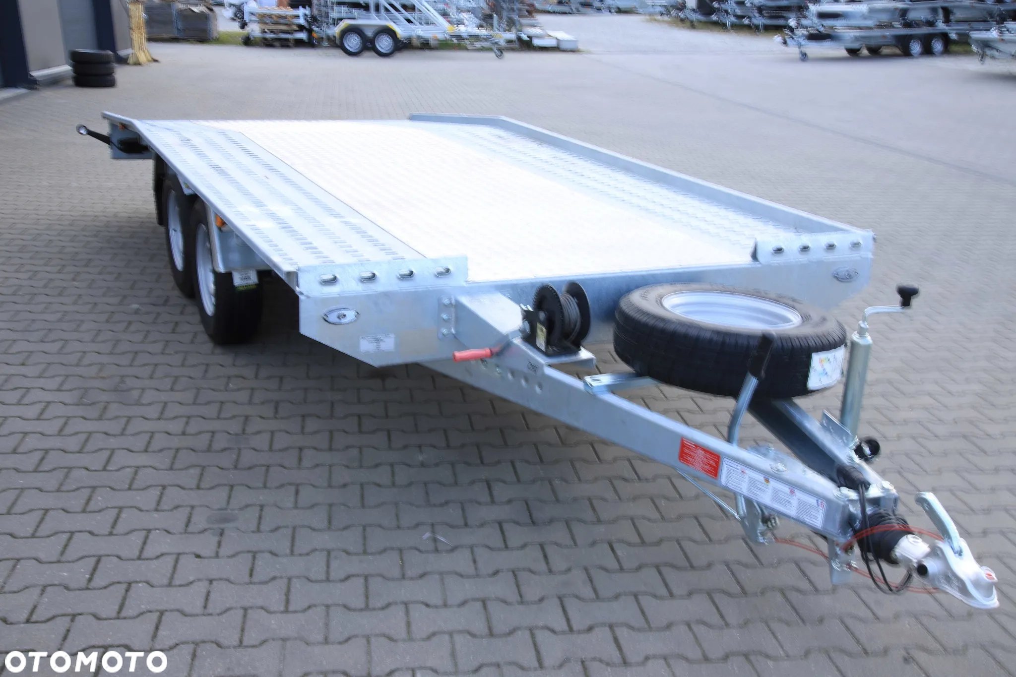 Niewiadów JUPITER 4,5 X 2 + ALU RYFEL DMC 2700 kg Koła 14C - 5